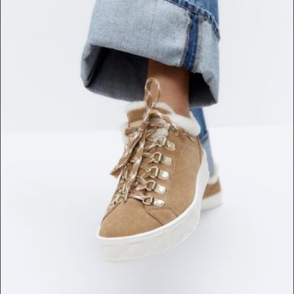 NWT. Uterque Faux Shearling Ankle Boots. Size 10. - Picture 5 of 7